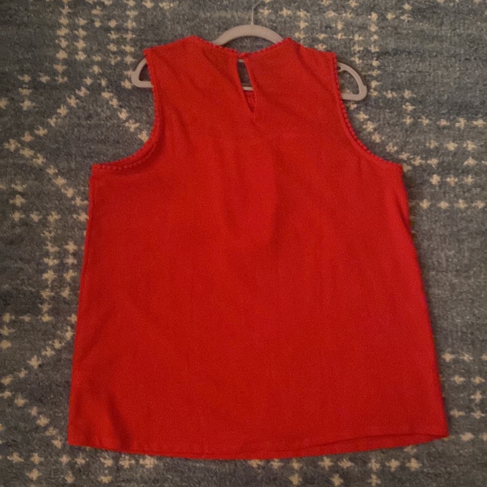 Halogen Red Top - Picture 4 of 4